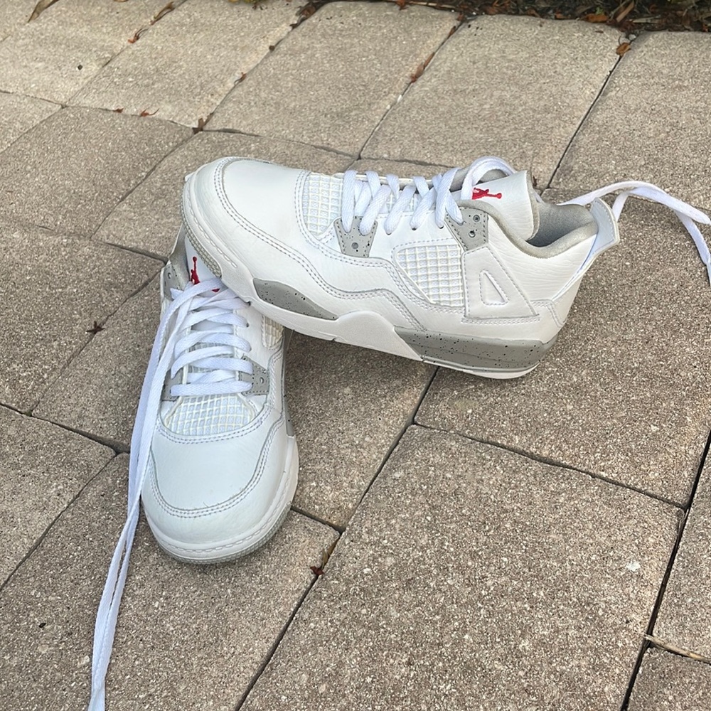 Used but good shape boys Jordan’s size 1Y